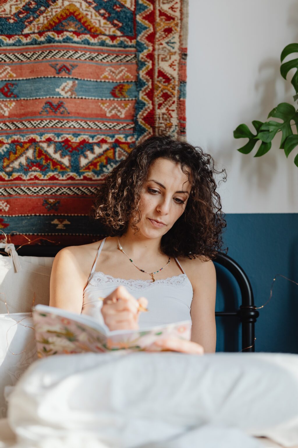 100 Summer journal prompts for adults to have the best summer ever