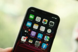 Complete guide on how to organize your phone for a minimal life